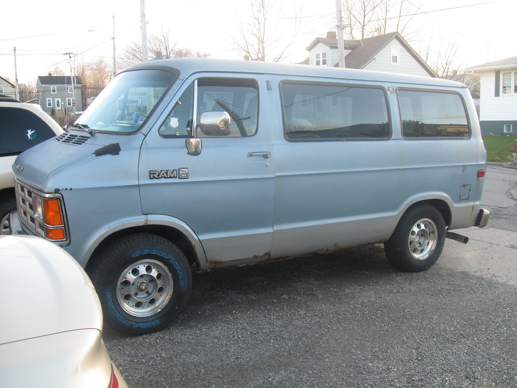 Its an 89 dodge ram van swb , 318 tbi, with 3spd auto with overdrive i