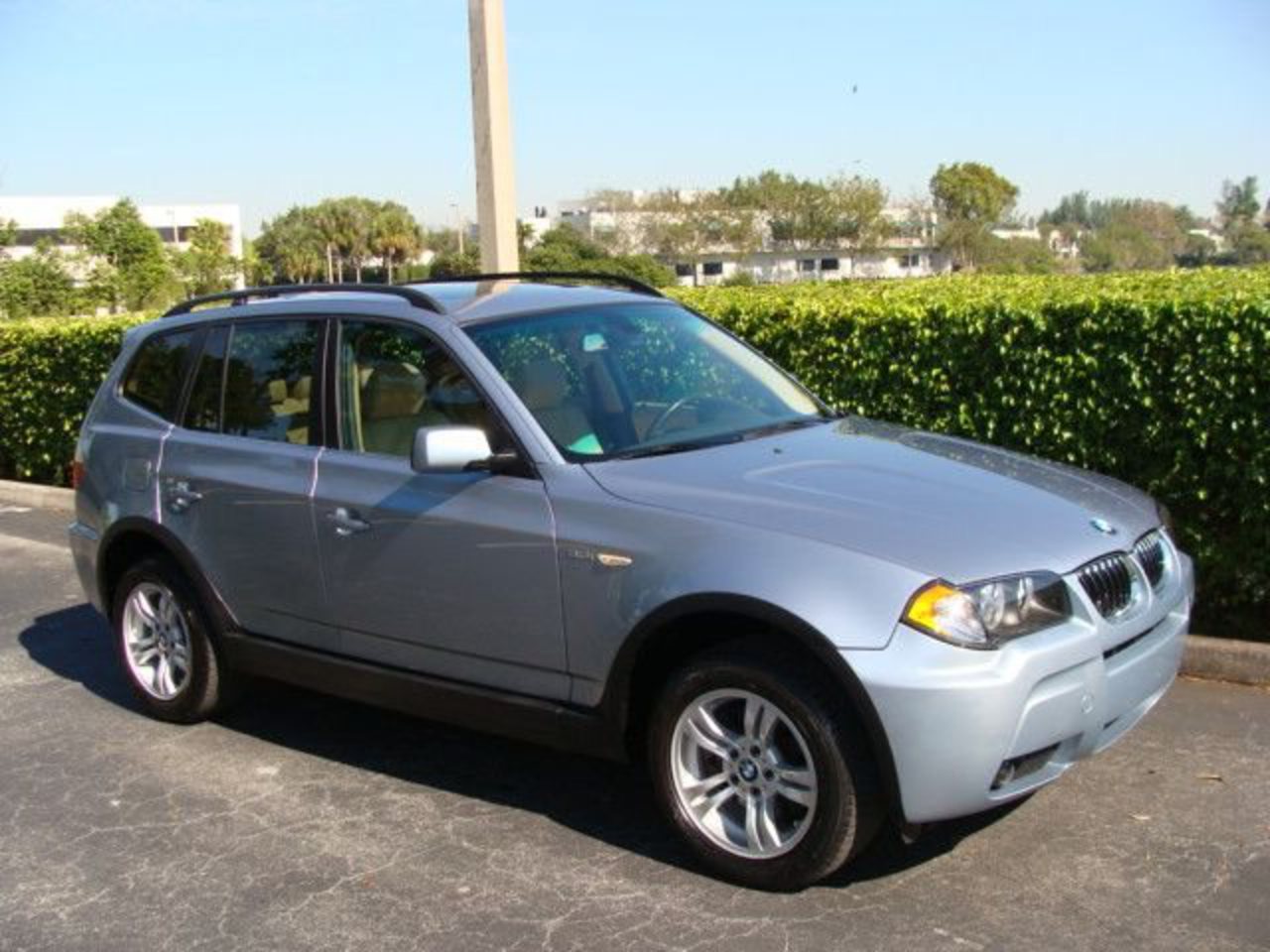 2006 BMW X3 30I AWD SUV This 2006 BMW X3 4dr 30i AWD SUV features a