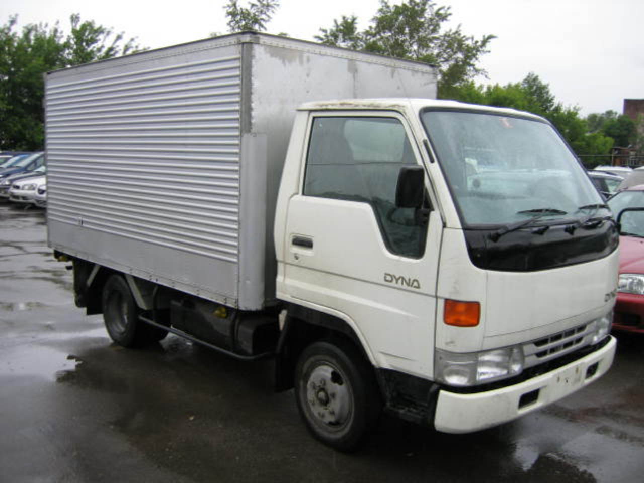 Купить японский грузовик до 3 тонн. Тойота Дюна 3 тонны. Toyota Dyna 6500. Toyota Dyna u600. Toyota Dyna 100.