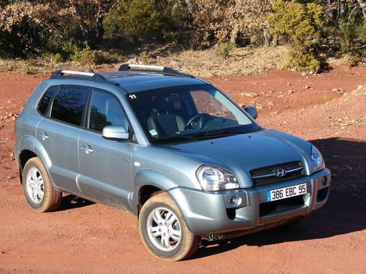 Tucson crdi. Ниссан Туссан 2008. Ниссан Туссан 2010.