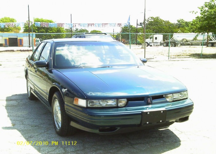 1997 Oldsmobile Cutlass Supreme SL Series in San Antonio, Texas For Sale