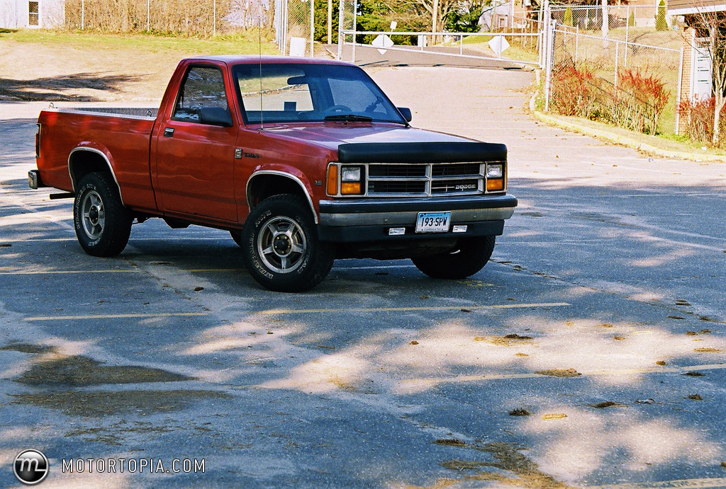 Photo of a 1988 Dodge Dakota SE (Red Bucket). No longer owned