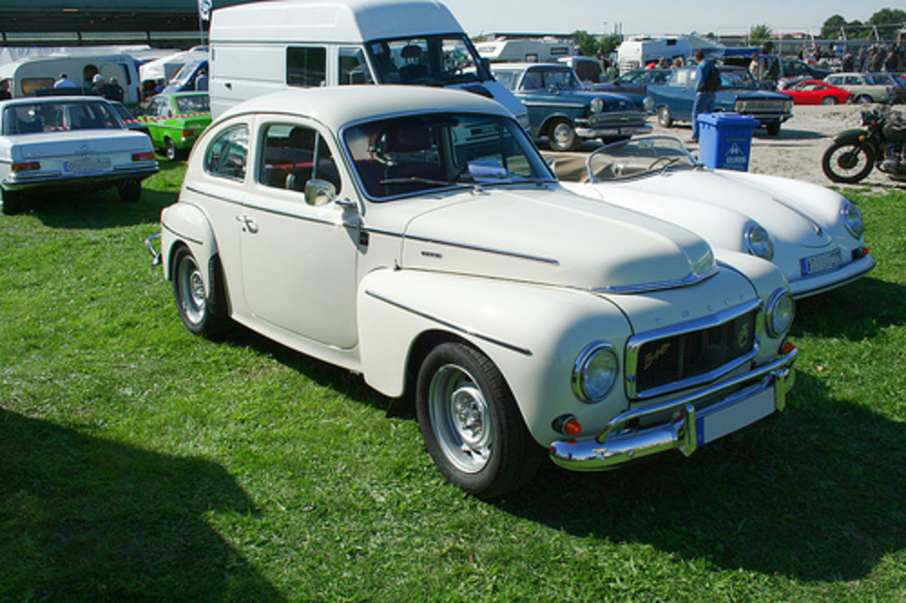 Volvo PV 544 Sport B10 - huge collection of cars, auto news and reviews,