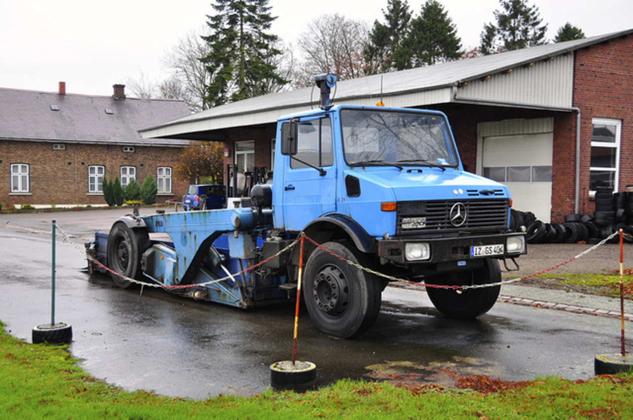 Mercedes Benz Unimog u20