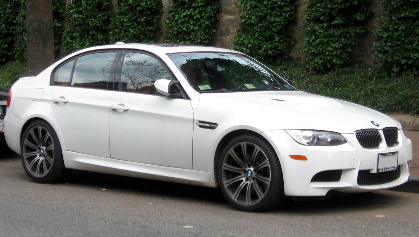 File:2009-2011 BMW M3 sedan -- 01-07-2012.