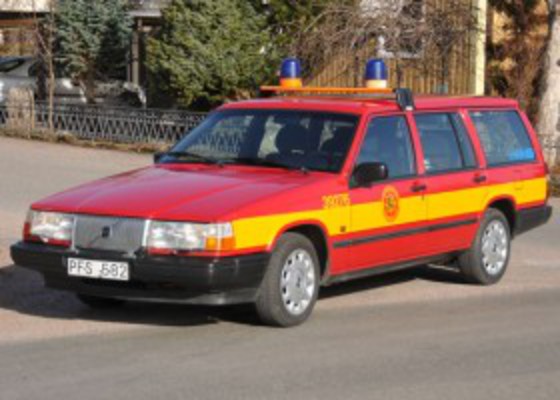 Volvo 945 GL (PFS 582). Posted by on September 16, 2012 Â· Leave a Comment