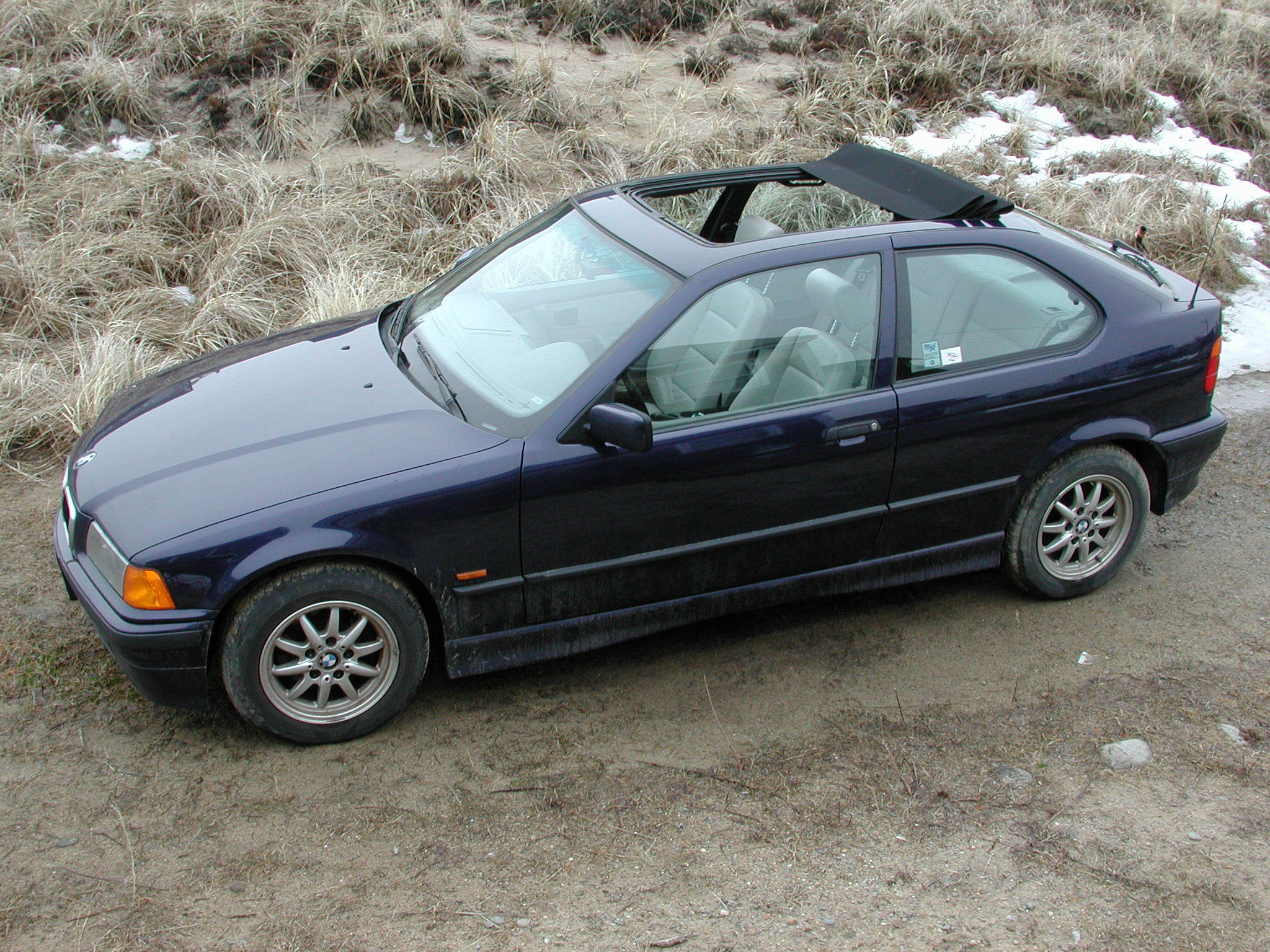 File:BMW 318ti 1997.jpg