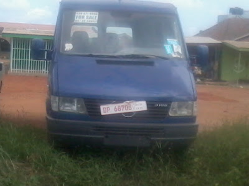 Hot Cake: GHC 30,000 UNREGISTERED Mercedes Benz - Sprinter, 310D