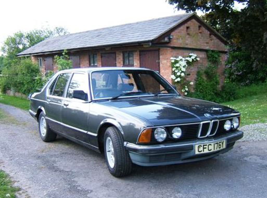 10 - 1982 BMW 732i, Ex-Roald Dahl