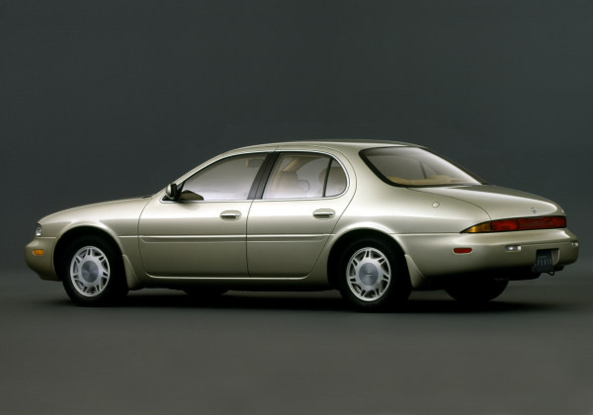 Ð¡ÐµÐ´Ð°Ð½ Nissan Leopard J Ferie Ñ‚Ñ€ÐµÑ‚ÑŒÐµÐ³Ð¾ Ð¿Ð¾ÐºÐ¾Ð»ÐµÐ½Ð¸Ñ (Y32), 1992â€“1996