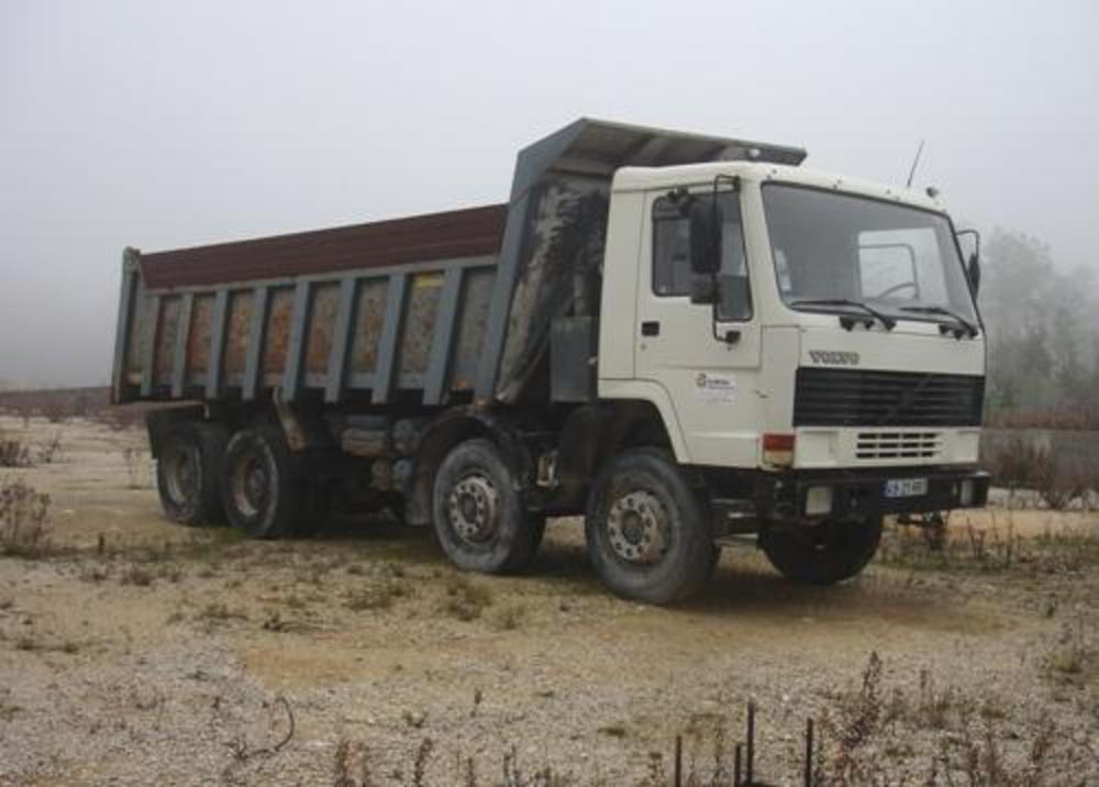 Pictures of Volvo FL10 320 8x4 Tipper