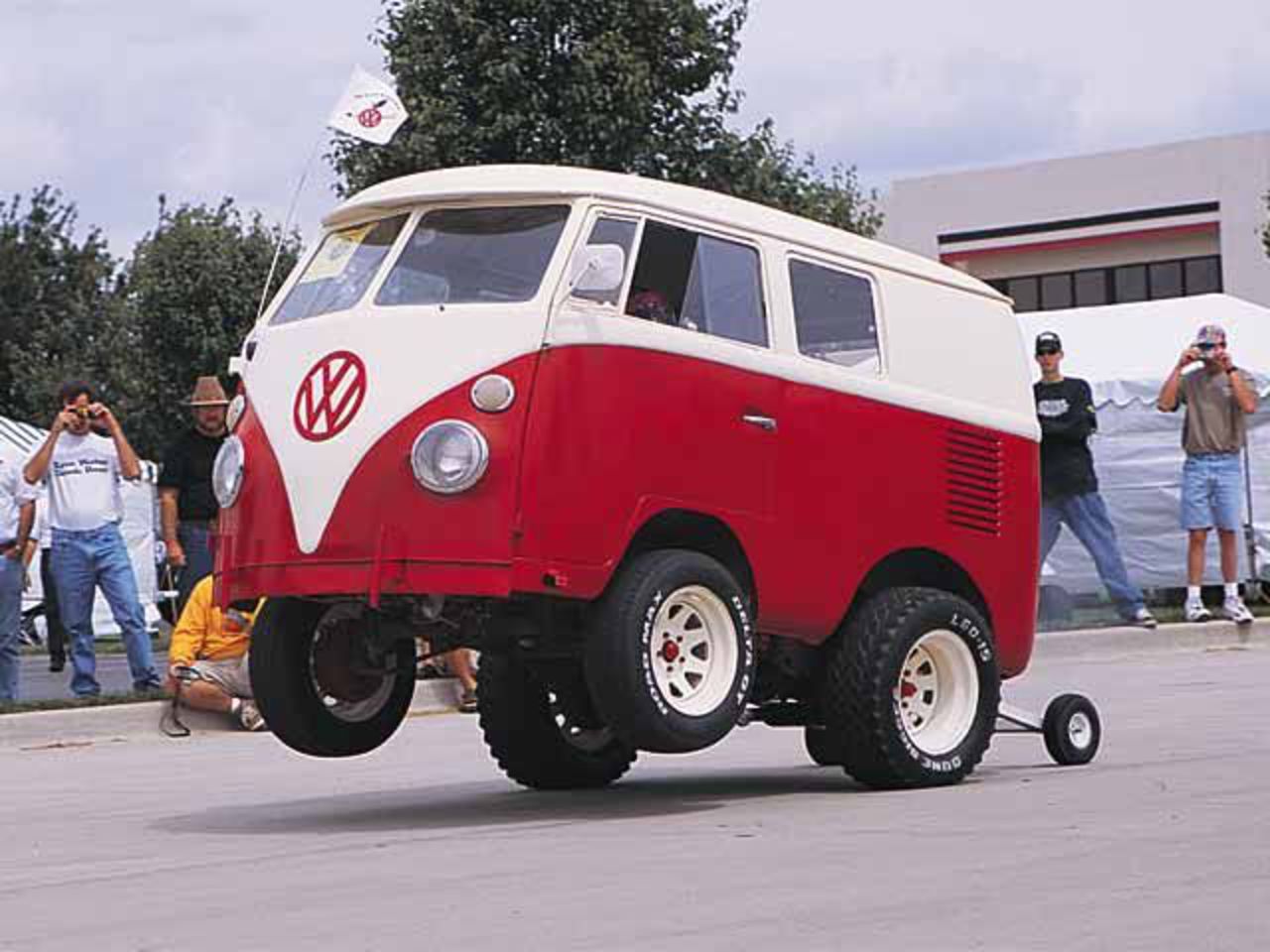 Volkswagen Bus Wheelie Photo 2