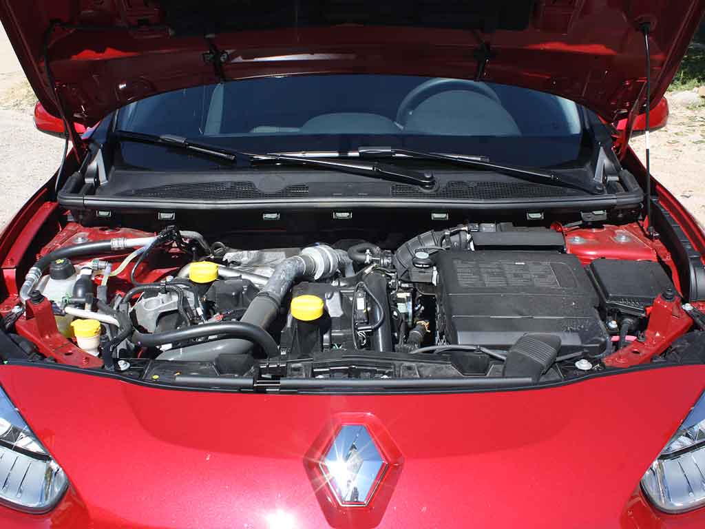 Renault Fluence Vs Mazda 3 Sed N 5 Fotos Imagen 6 De 20