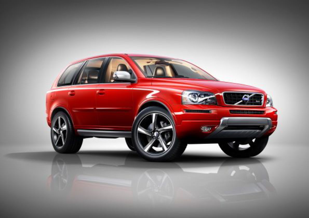 Front view of red color Volvo XC90 D5 AWD cars overview