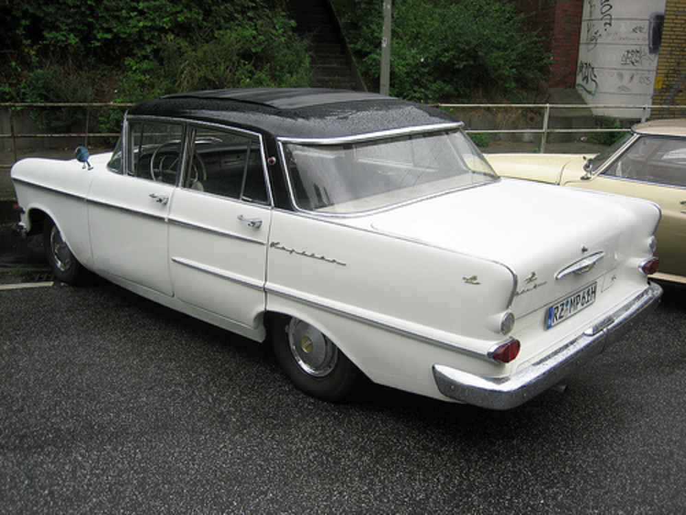 Opel KapitÃ¤n L 1961 -2-. Hamburg Stadtpark 2006