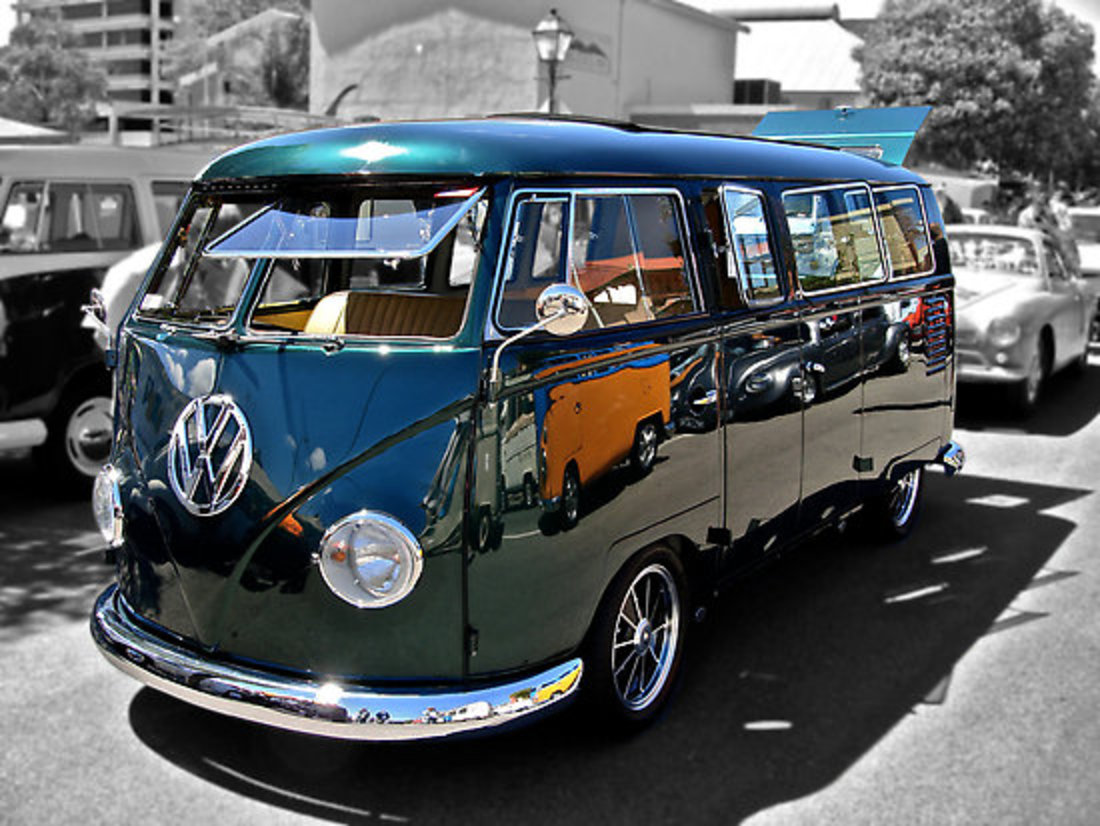 Volkswagen Type 2 Kombi bus. View Download Wallpaper. 550x413. Comments