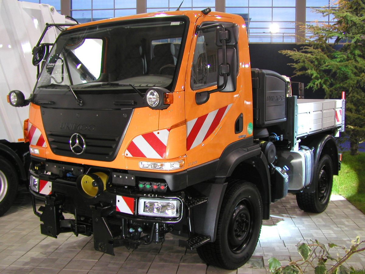 Mercedes Benz Unimog кабина