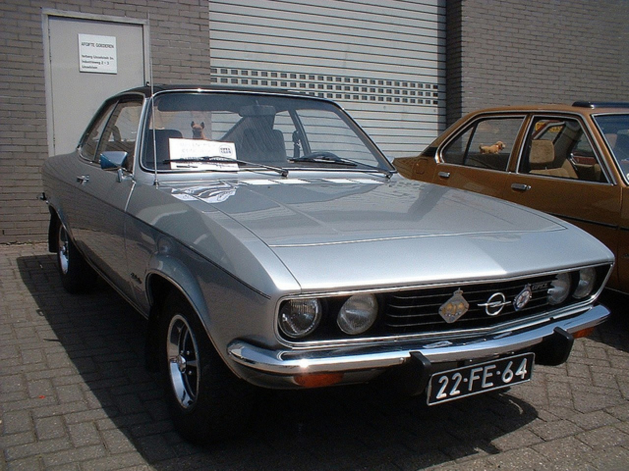 22-FE-64 Opel Manta Automatic [1975]. Met dank aan Historische Opel Club