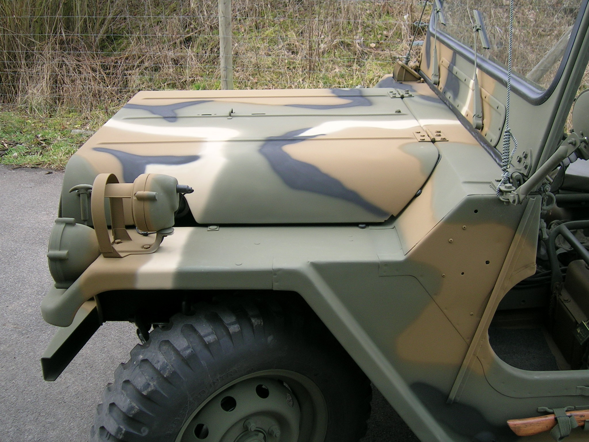 Mein M151 A2 Ford Mutt vor meiner Halle. Tags: 4-Fleck Tarnung, Flecktarn,