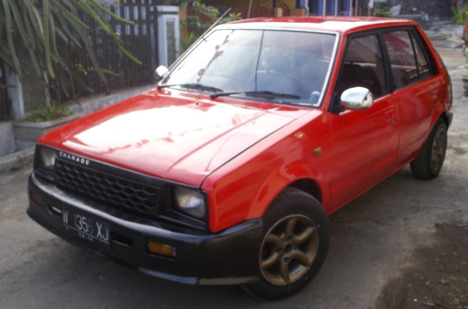 TopWorldAuto Photos of Daihatsu Charade CS - photo 