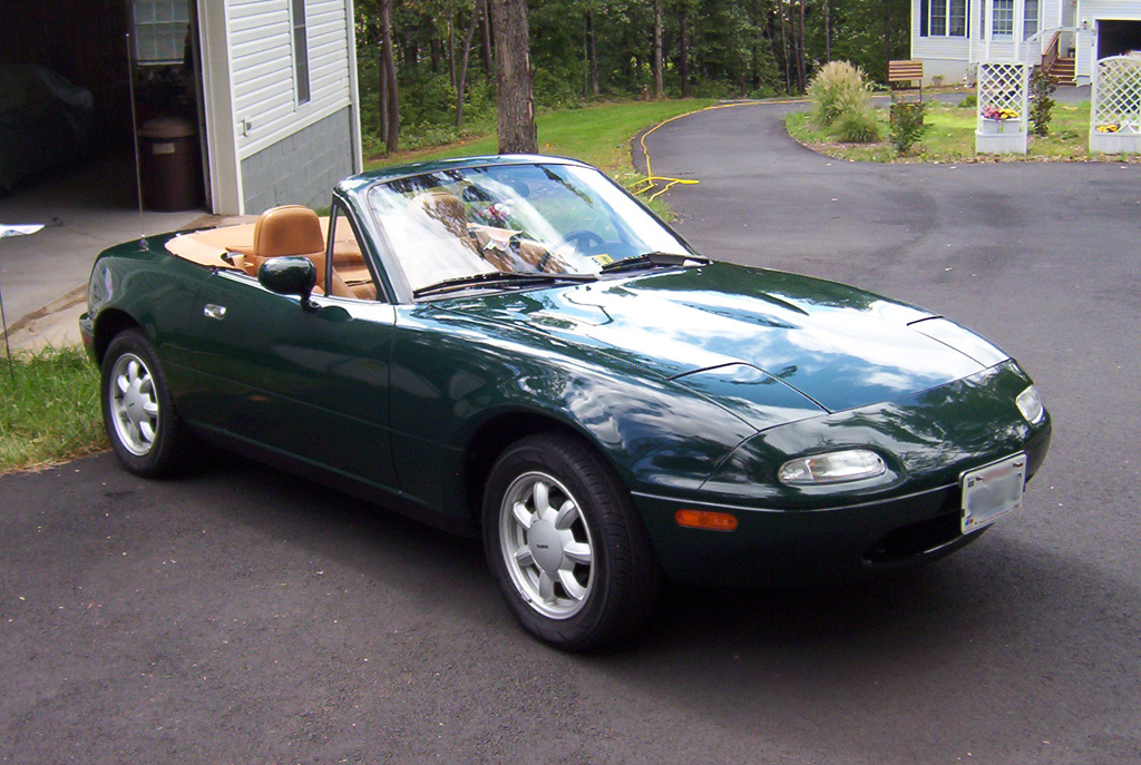 British Racing Green (limited edition in 1991, 2001 Special Edition)