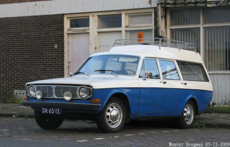 Een Volvo 145 Express uit 1971, gespot in Haarlem: