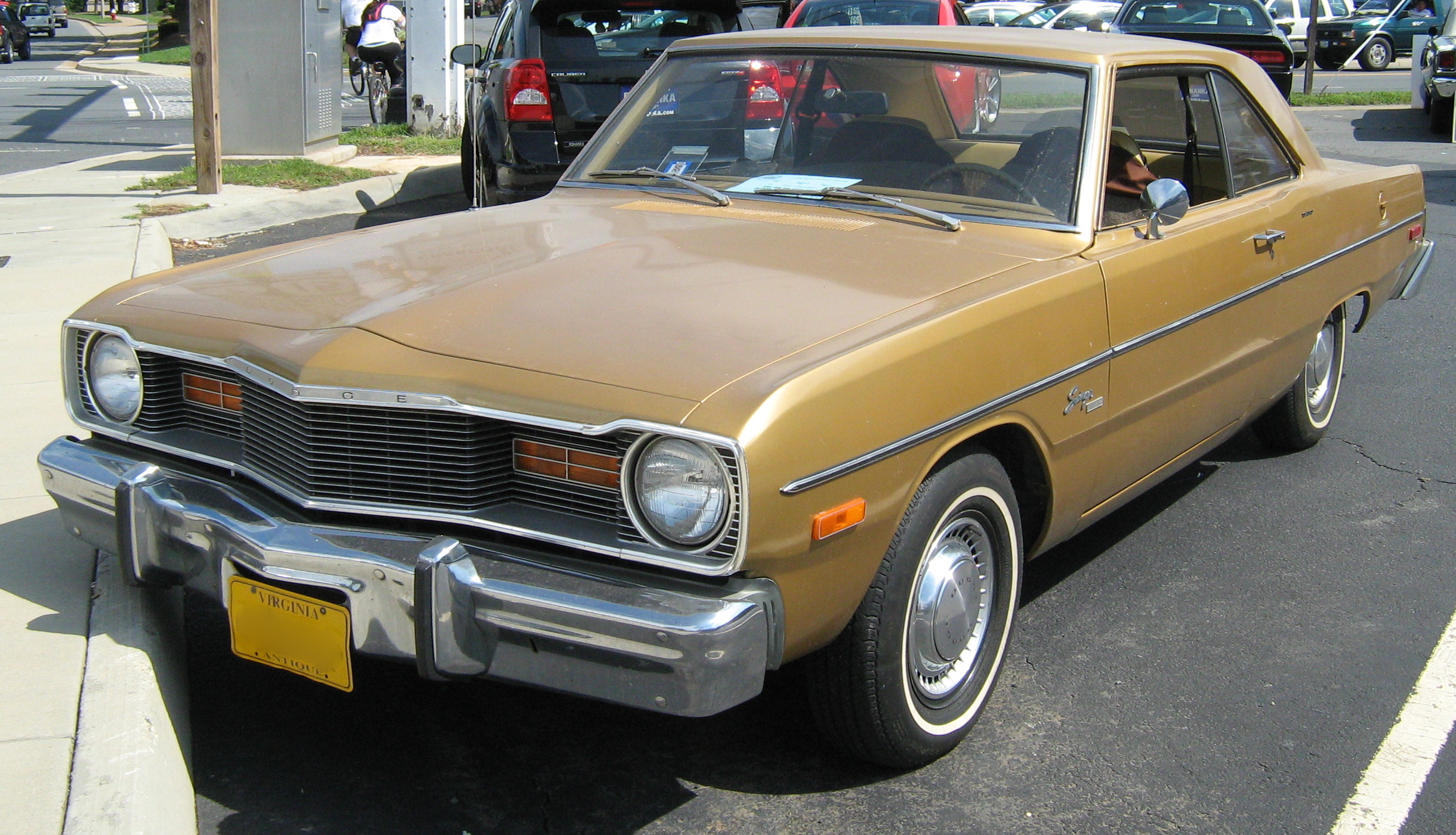 File:1976 Dodge Swinger gold 2D-hardtop va-f.jpg