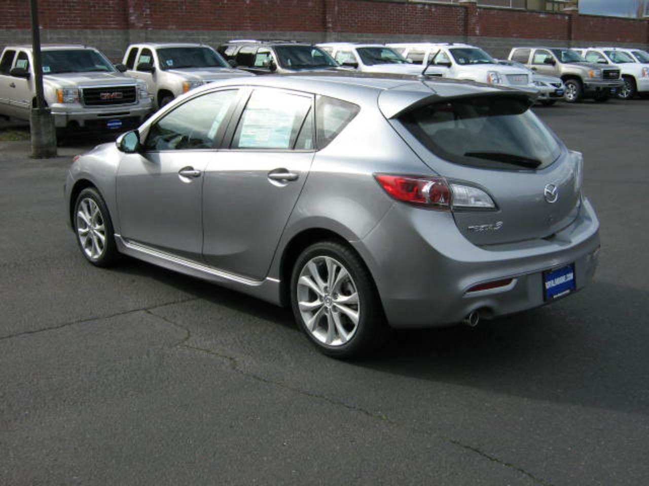 2010 New Mazda 3 s Sport Hatchback Photos