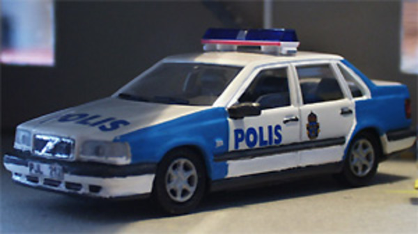 1:43 Volvo 850GLE Saloon Polis