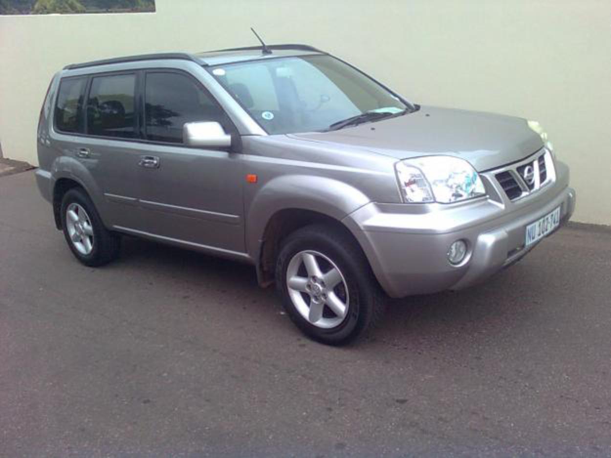 Pictures of 2003 Nissan X trail 2.5i auto 4x4