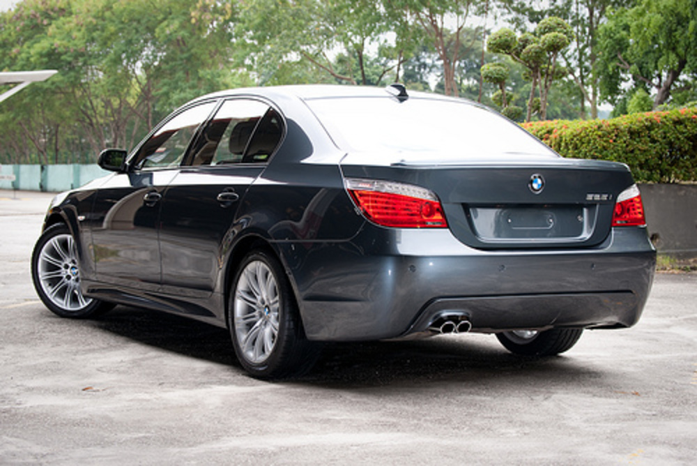 BMW 525i Sport-3. I didn't get more than these few shots because of the