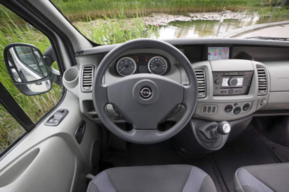 New Opel Vivaro. A high level of active safety and suspension comfort is