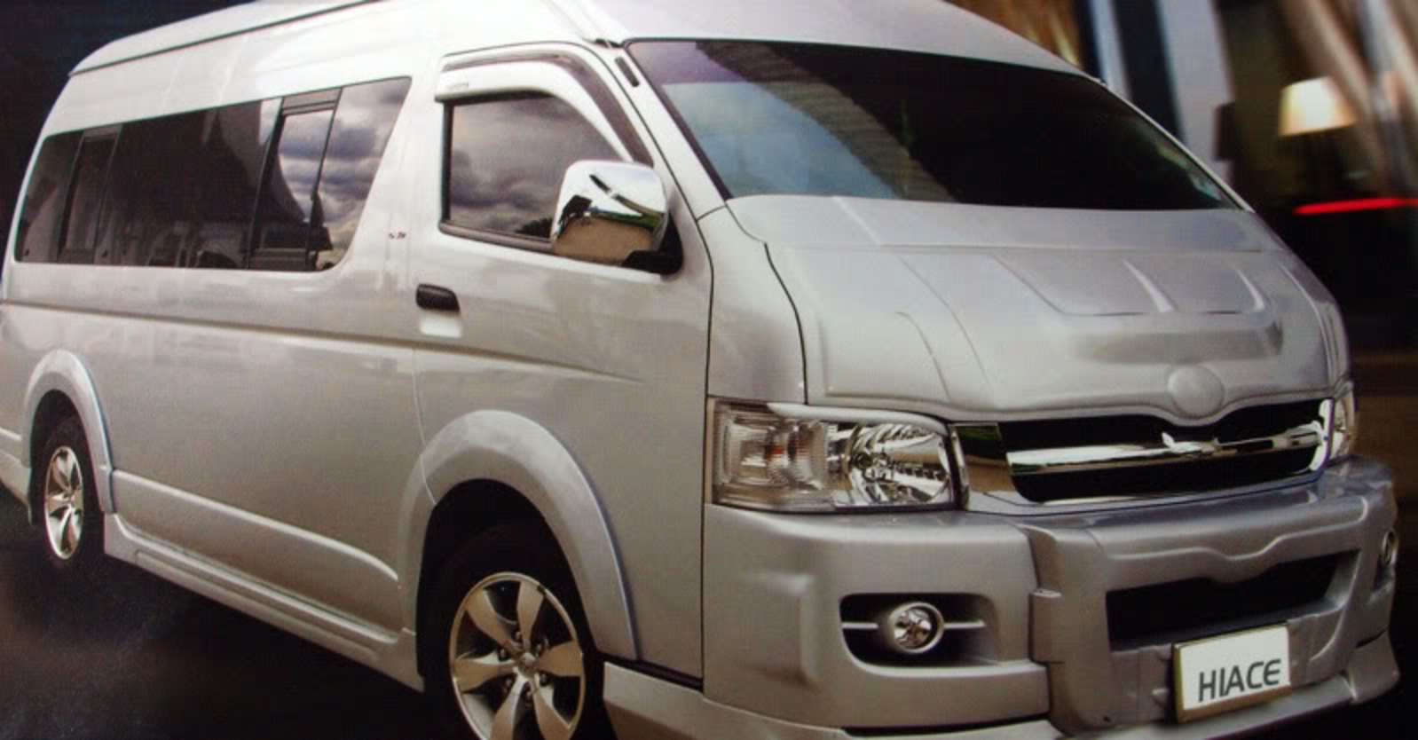 Hiace Commuter 2005-2018