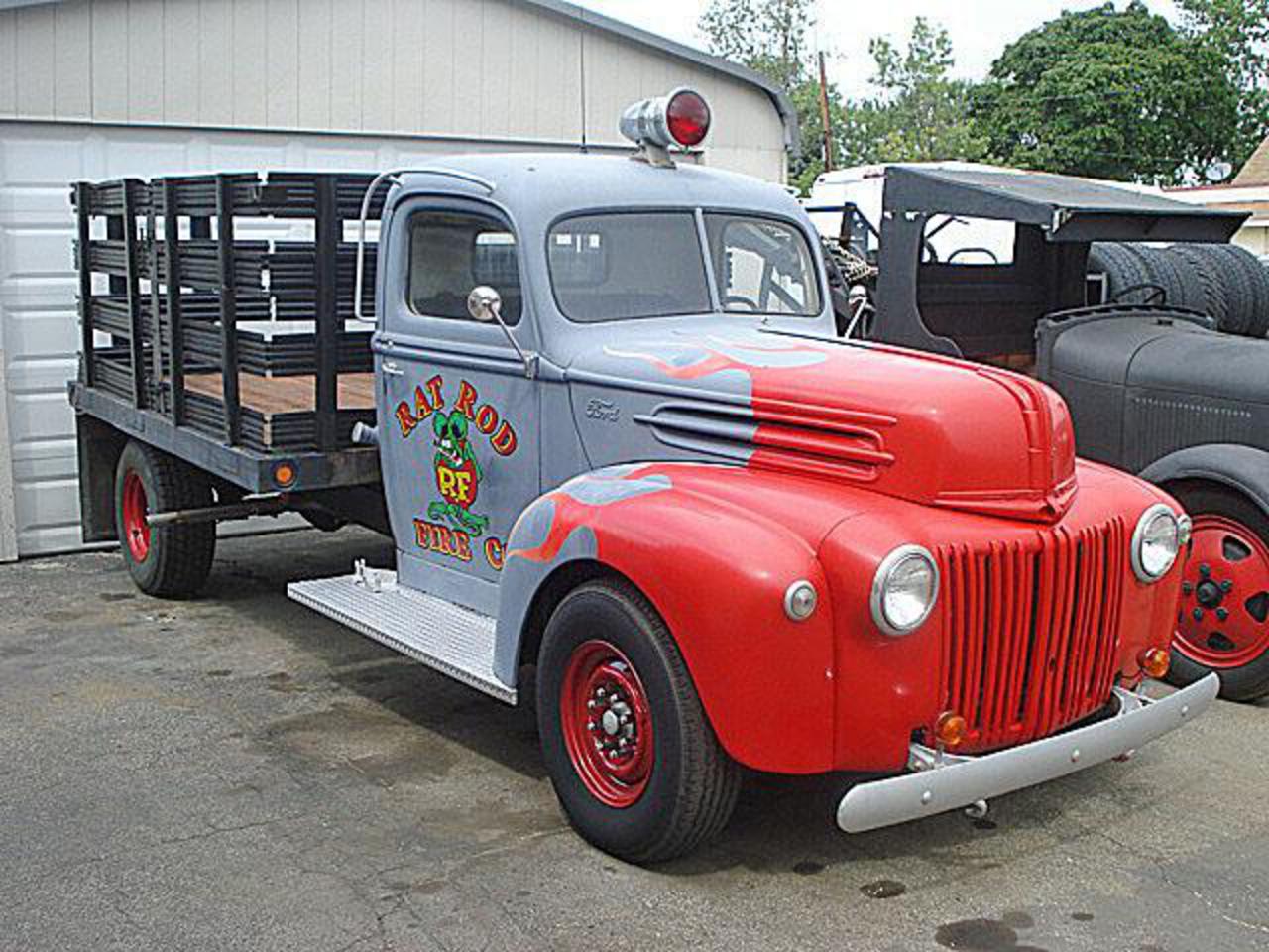 Ford C-750 Custom Cab. View Download Wallpaper. 640x480. Comments
