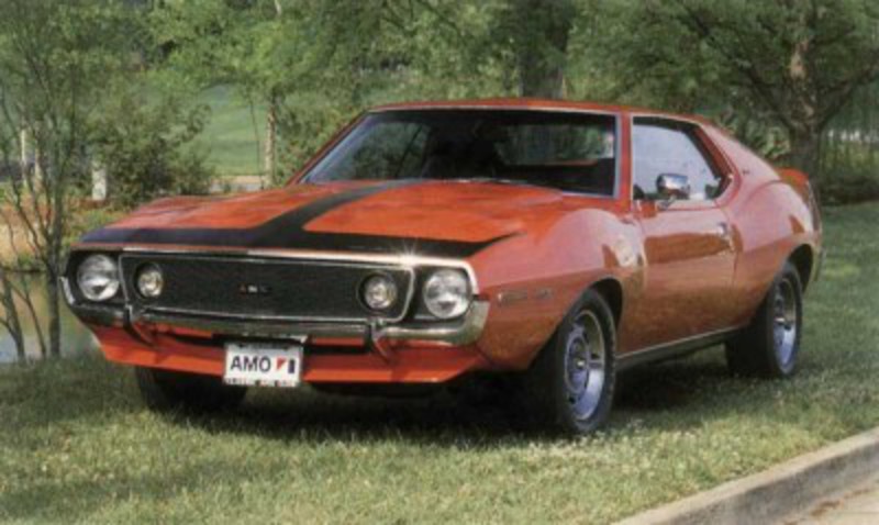 The 1971 AMC Javelin AMX 401 sported severe fender arches,