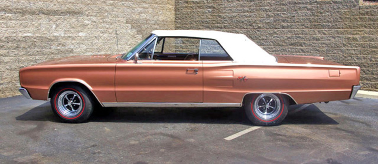 Classic Car Photo Gallery: 1967 Dodge Coronet R/T Convertible: Drivers Side