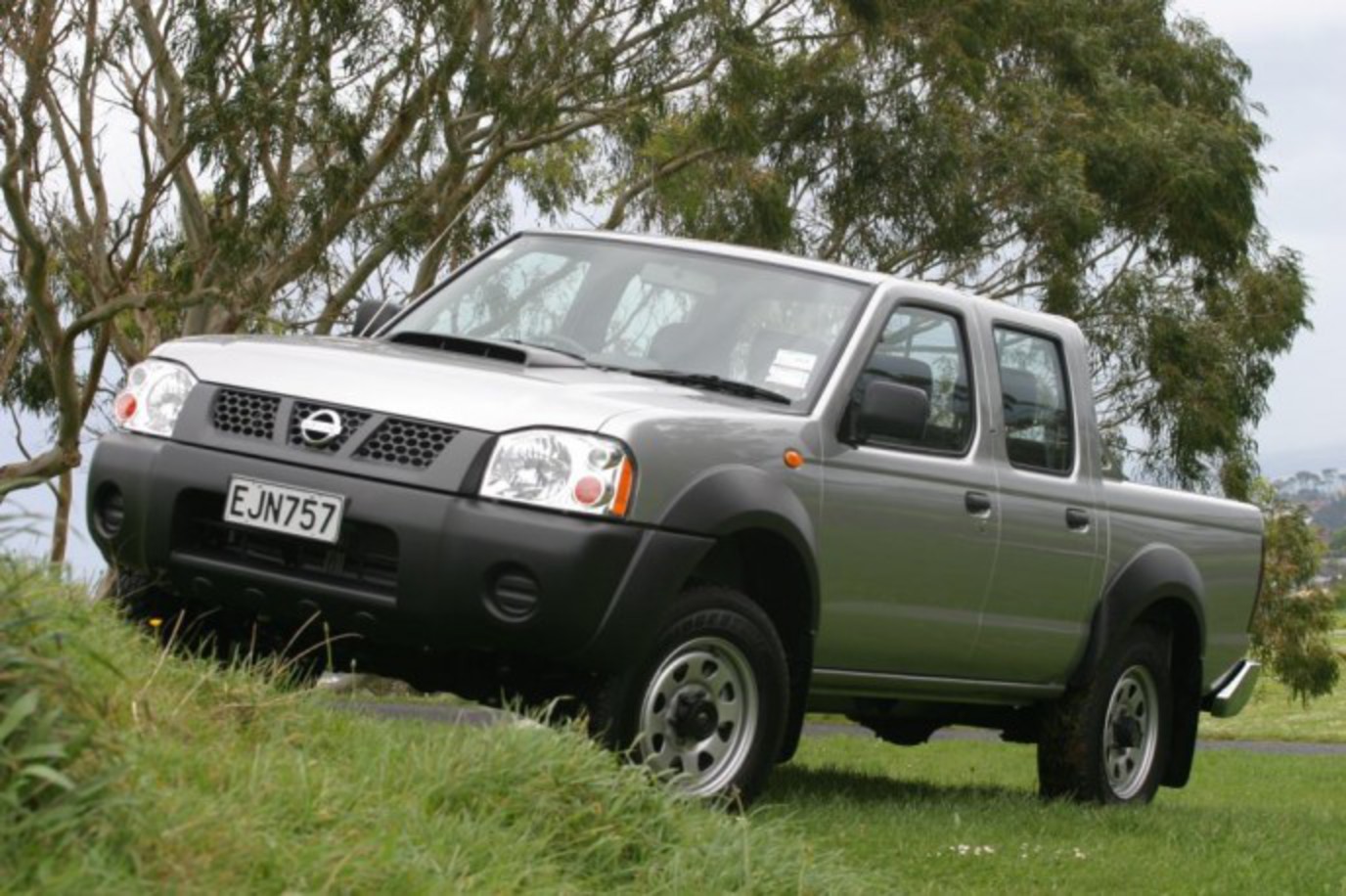nissan-navara-dx-fq. Coming out of retirement is usually an activity