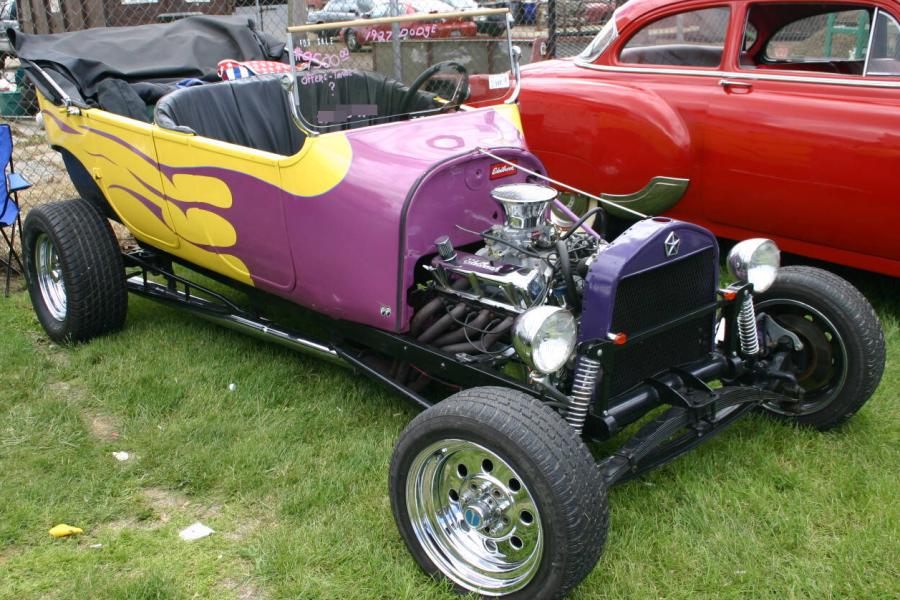 Dodge Streetrod - huge collection of cars, auto news and reviews,
