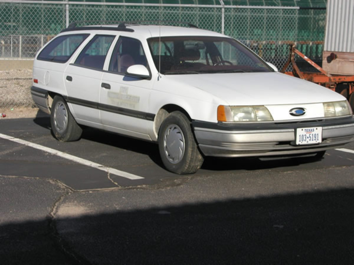 Ford Taurus 1990 универсал