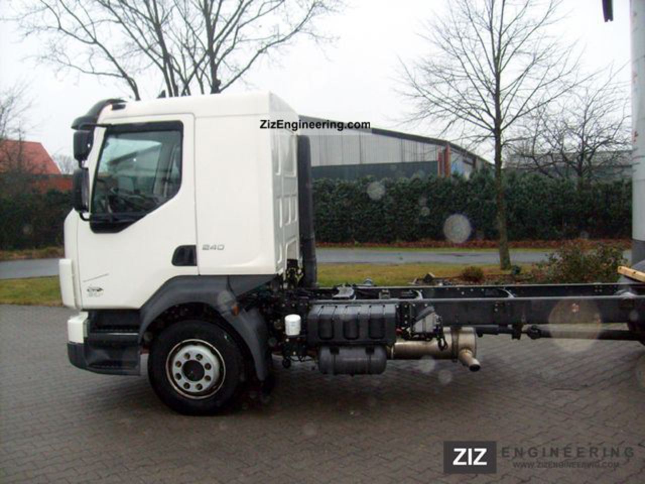 Volvo FL 240 -14 ton - 4,700 mm Wheelbase 2008 Chassis Truck