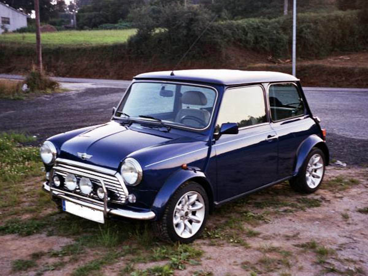 Второй мини. Ровер мини 1998. Mini Mr II 1969 года. Mini Mark 7. Mini Mark VII 1996 Interior.