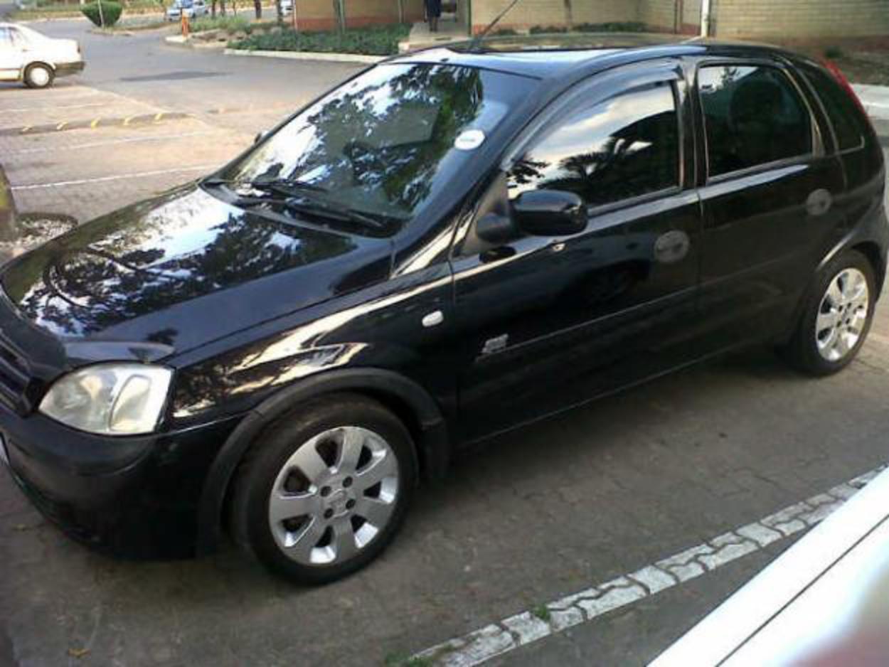 Pictures of 2005 opel corsa sport
