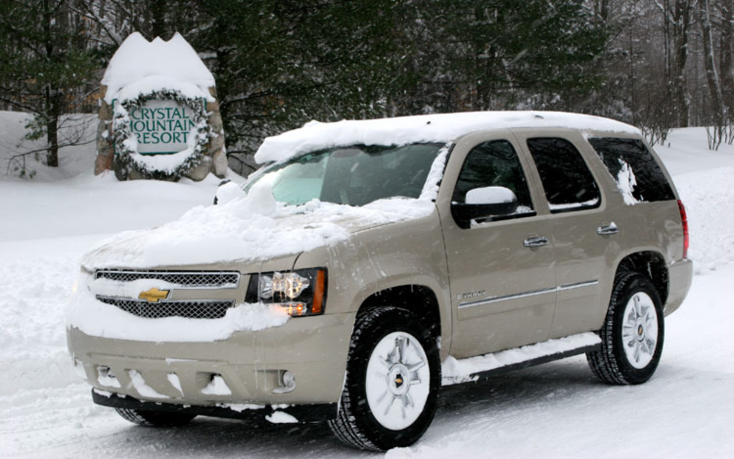 Chevrolet Tahoe на гусеницах