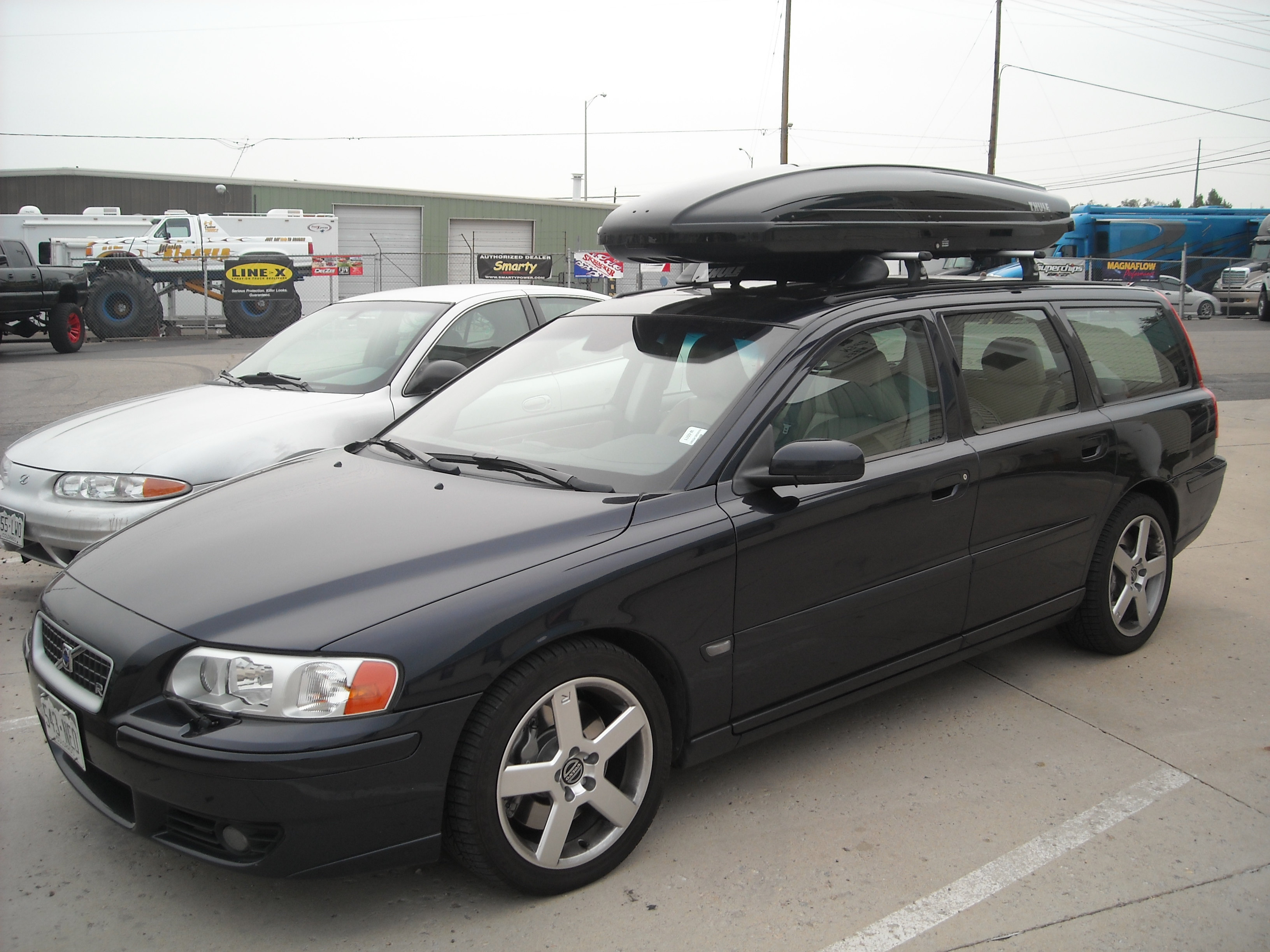 Volvo V70 R with Thule Top Track Roof Rack and Spirit Cargo Box