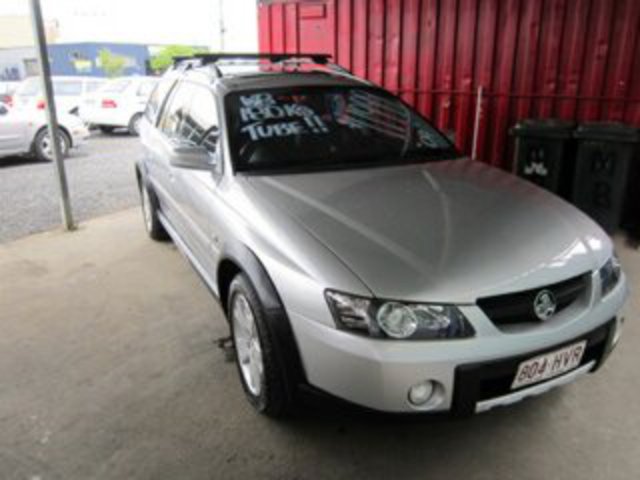 Used Holden Adventra LX8