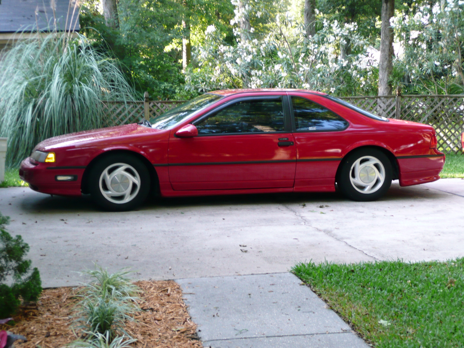 Ford Thunderbird Maison 2002