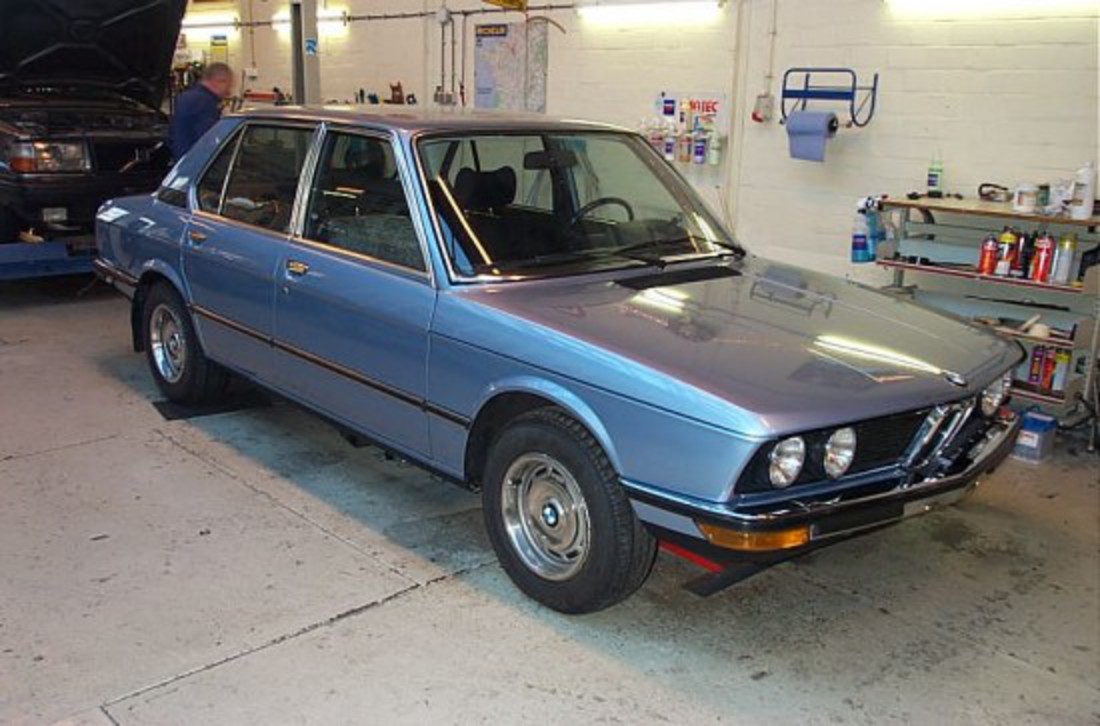 Wilt u meer informatie over deze prachtige BMW 518 1976 oldtimer?