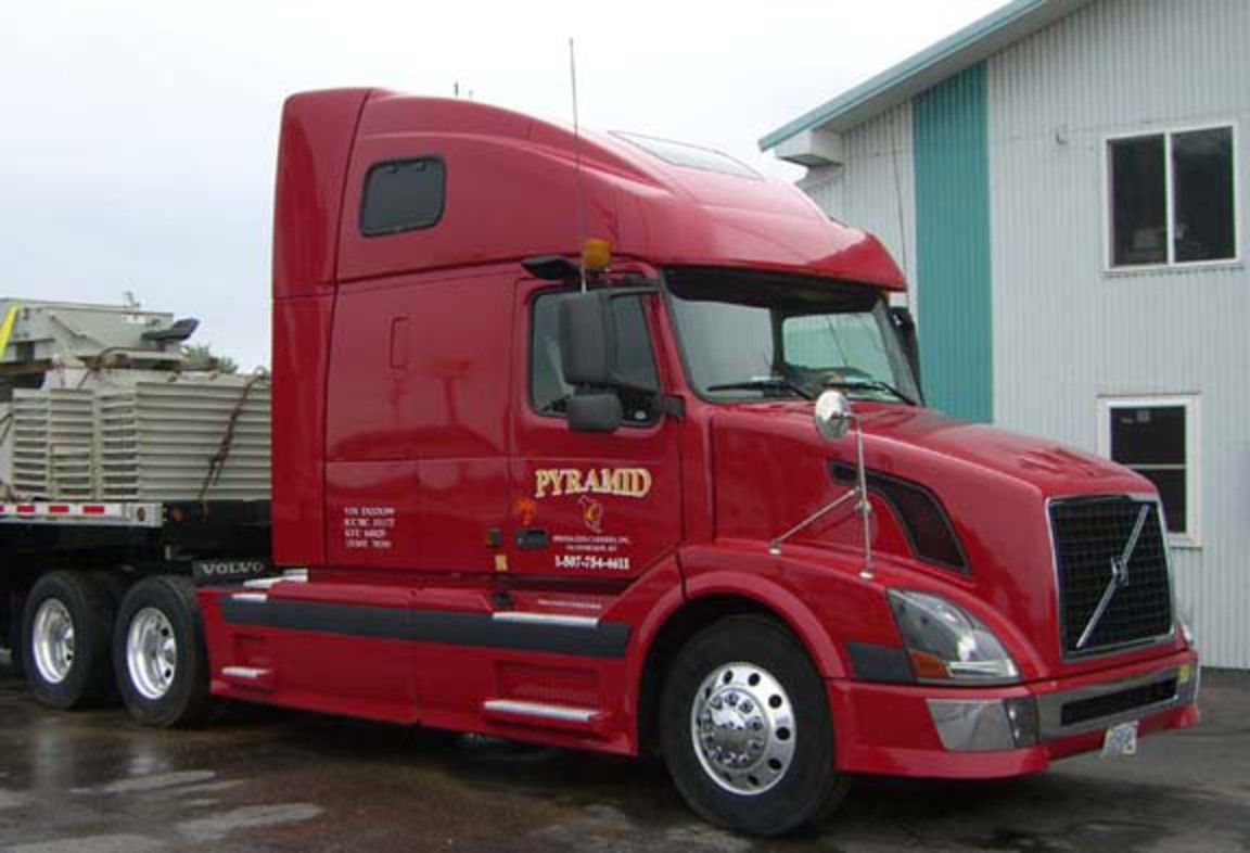 Volvo VNL64T - huge collection of cars, auto news and reviews, car vitals,