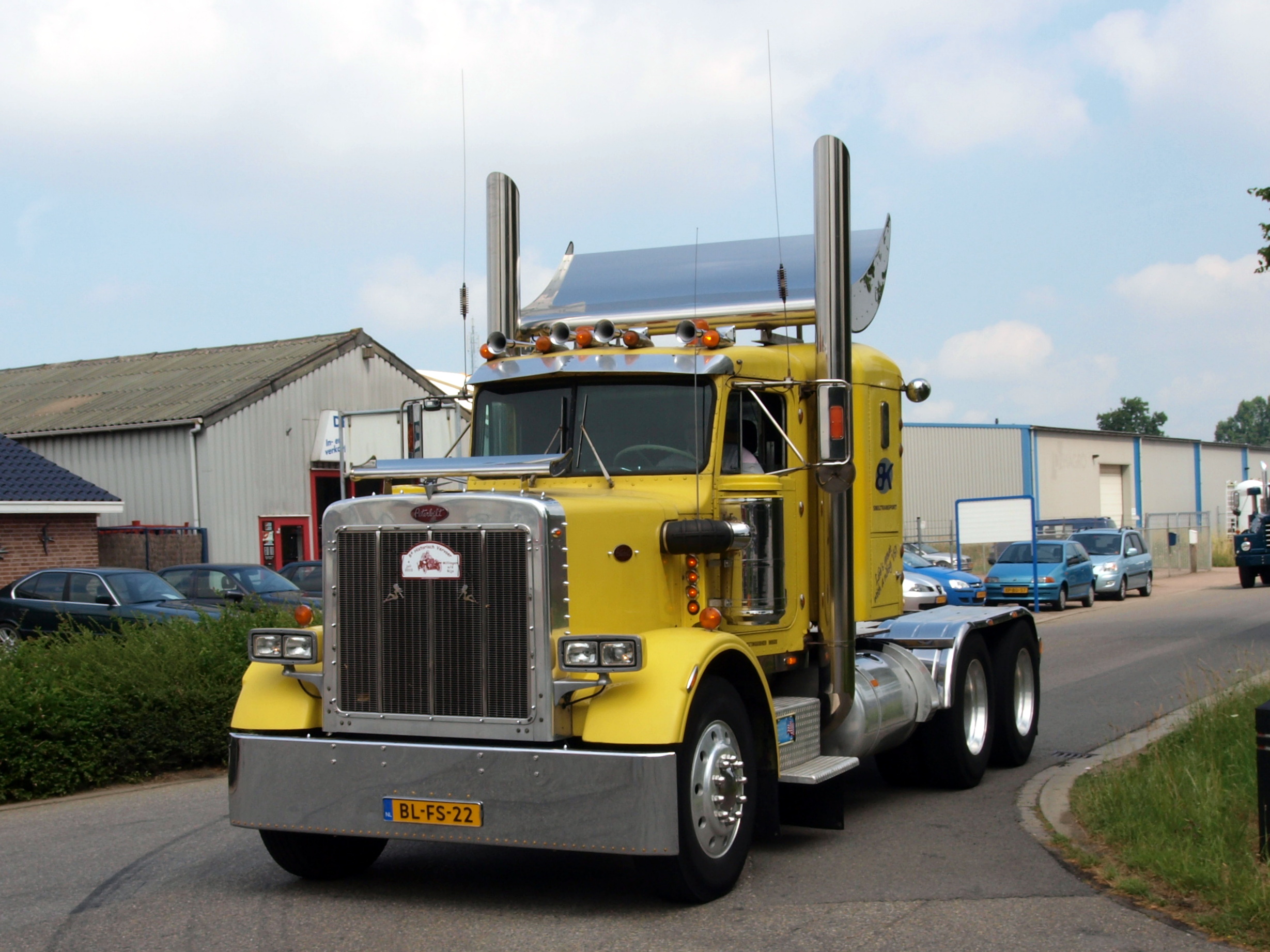 Грузовик Peterbilt 359 Blue