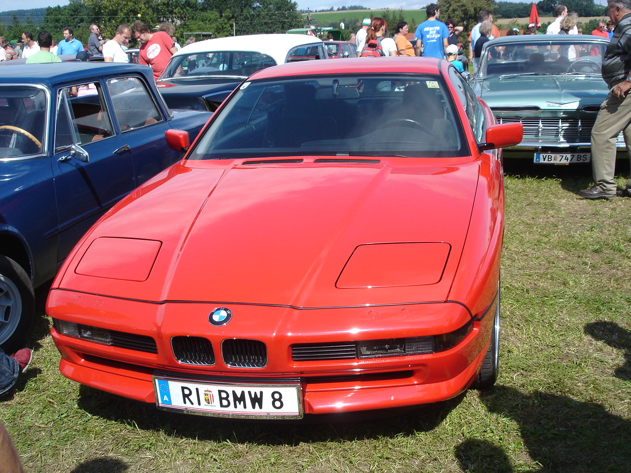 File:BMW 850i.jpg